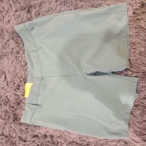 Is ultra lightweight water resistant   Is fast dry